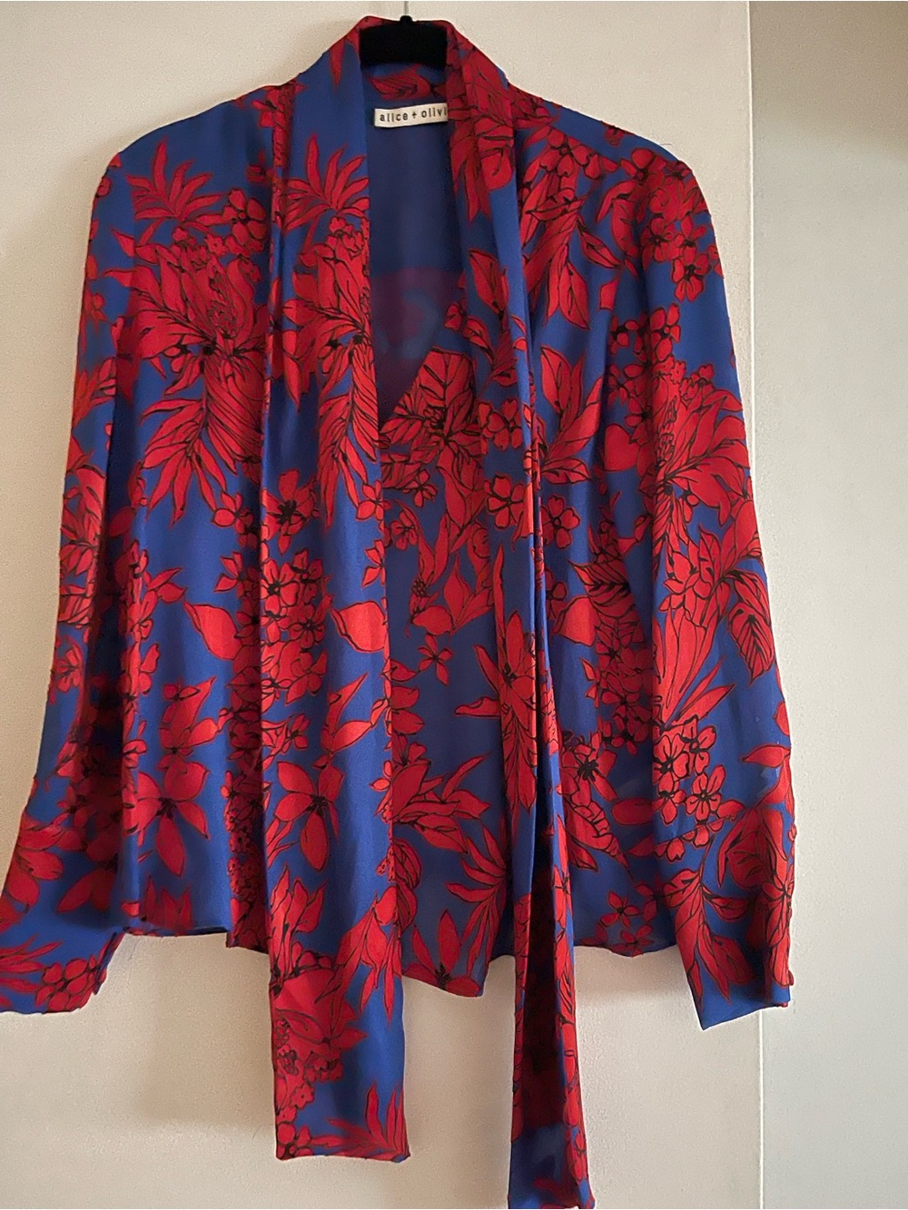 Alice + Olivia Blue and Red Floral Tie-Neck Blouse